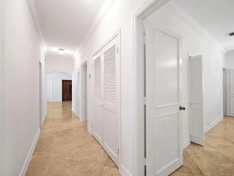 9572 Abbott Ave — Photo 15