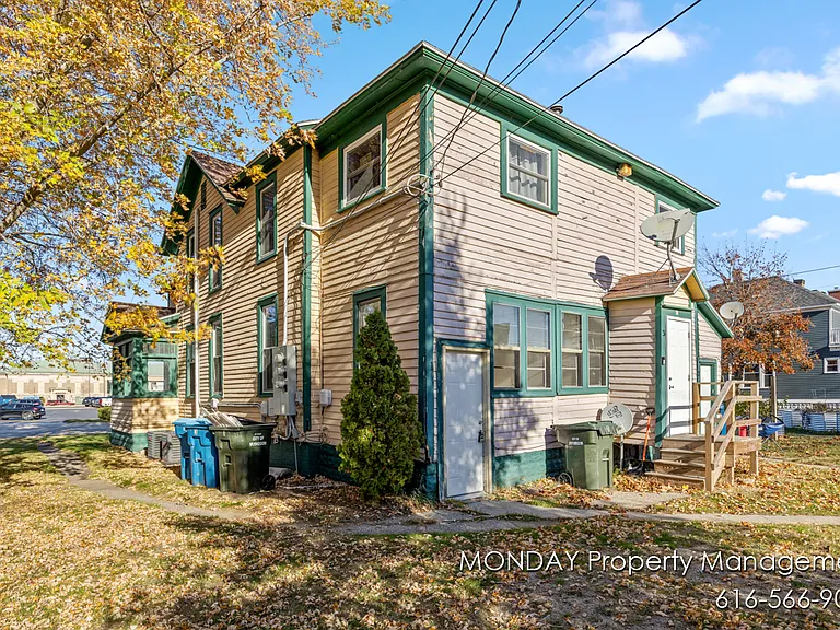 263 W Muskegon Ave #1 — Photo 31