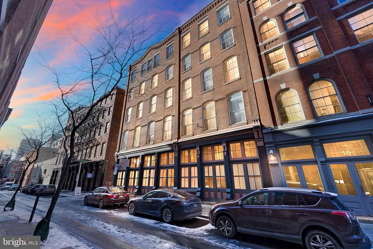 Building Photo - 12-16 Letitia St #302