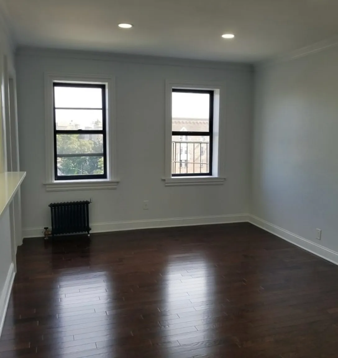 669 North Terrace — Photo 3