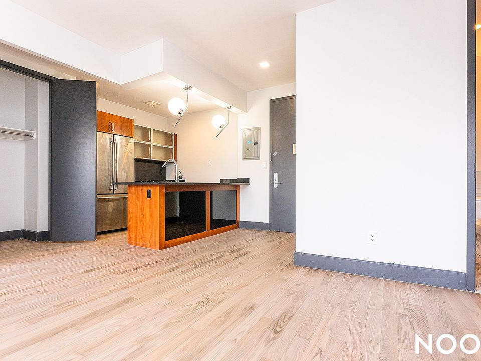 1st image of 756 Myrtle Ave APT 4L