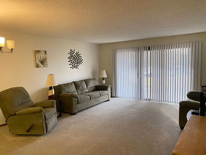 11 Arbor Hill Cir #29 — Photo 5