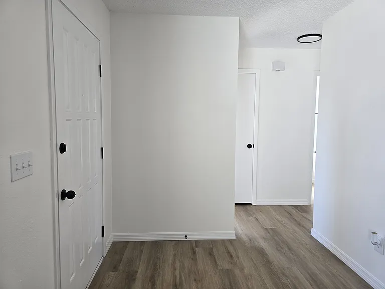 1868 E Cooper Dr — Photo 13