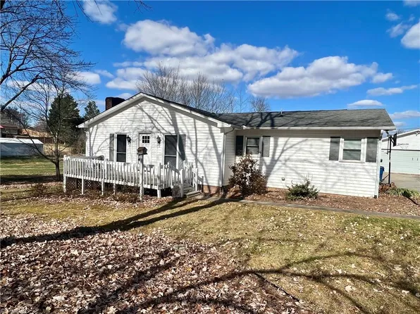 4803 Roby Dr, Archdale, NC 27263