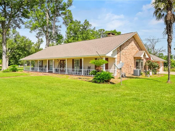 117 Bernes St, Marksville, LA 71351