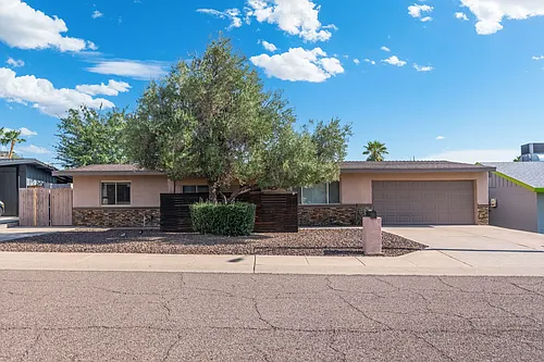 1231 E Diana Ave Photo 1