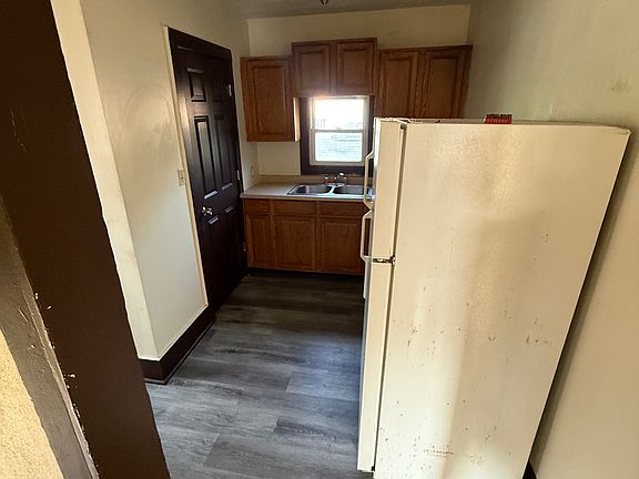 2nd image of 403 Spicer St Unit 2