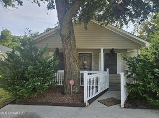 1113 Beach Ave, Gulfport, MS 39501
