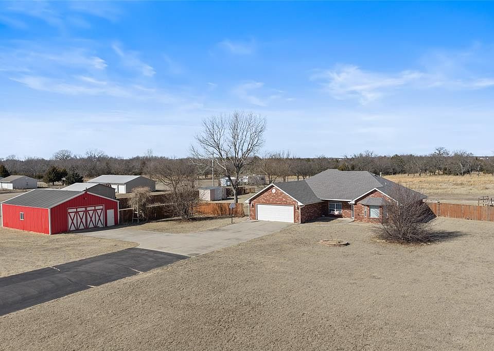 1st image of 1835 E Redbud Rd