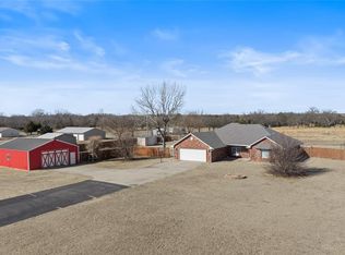 1835 E Redbud Rd, Goldsby, OK 73093