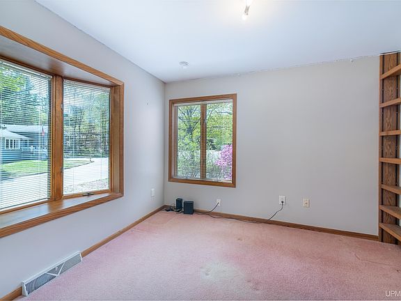 3rd image of 1806 Mildred Ave