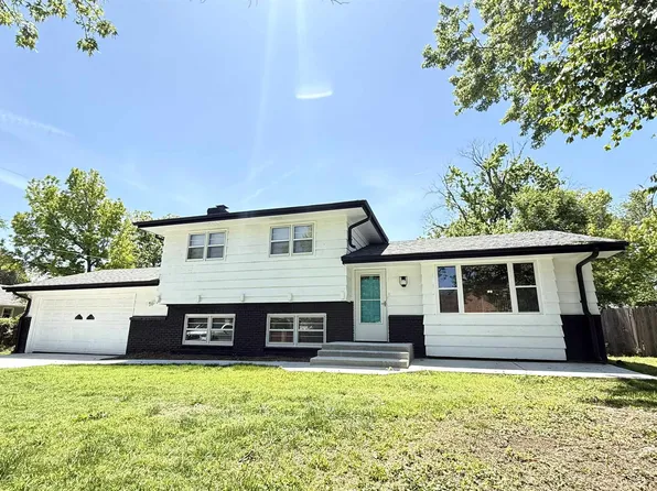 4515 Greenbriar Ln, Wichita, KS 67220