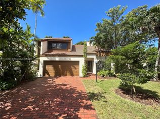 8958 SW 150 Court Cir W, Miami, FL 33196