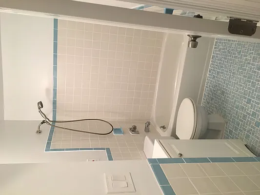 Rented by NY Oxford Partners LLC | media 7