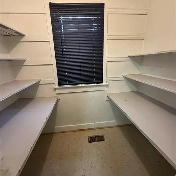 2353 Shelby St — Photo 14