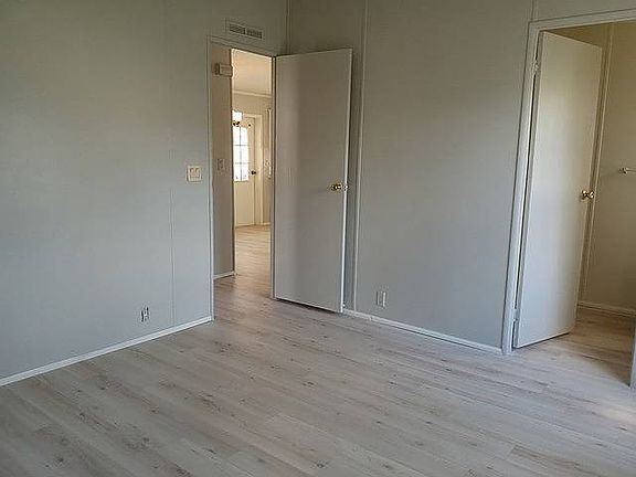 5th image of 2231 Abbottwoods Ln