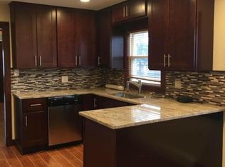 761 Holiday Ln, Des Plaines, IL 60016