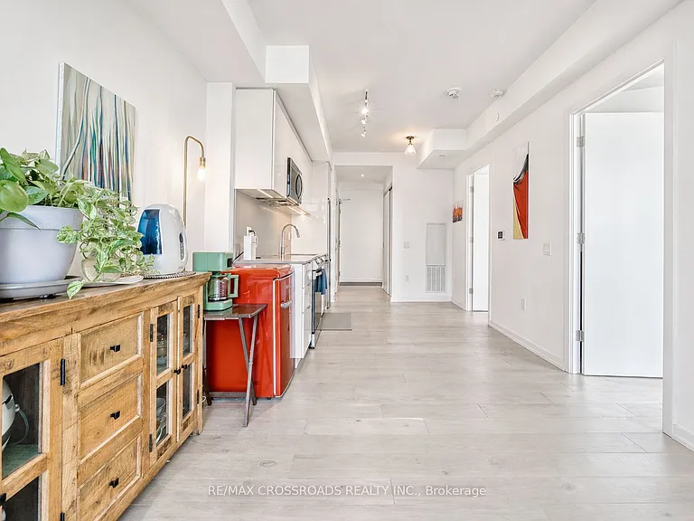 48 Power St #1702 — Photo 4