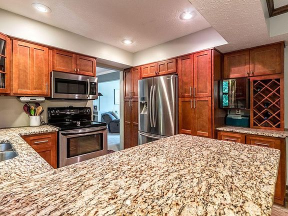 4th image of 11380 Forest Lane Ave Unit E