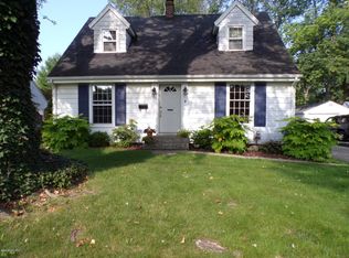 1237 Waverly Dr, Kalamazoo, MI 49048