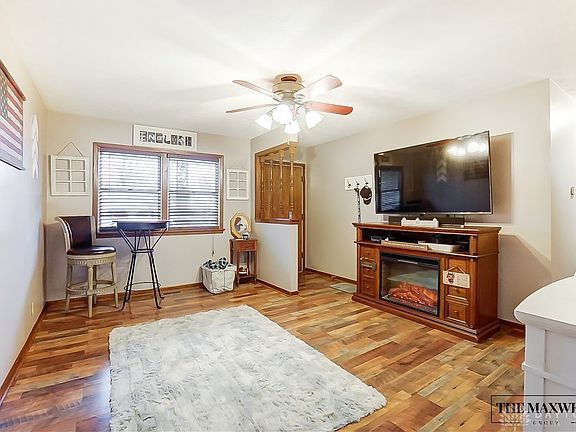 5th image of 925 Hamlet Dr