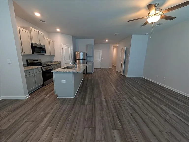 102 Brexley Dr — Photo 3