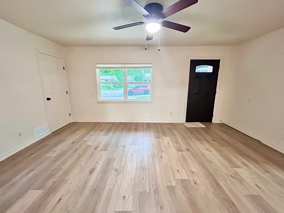 Living Room - 2304 Muret St
