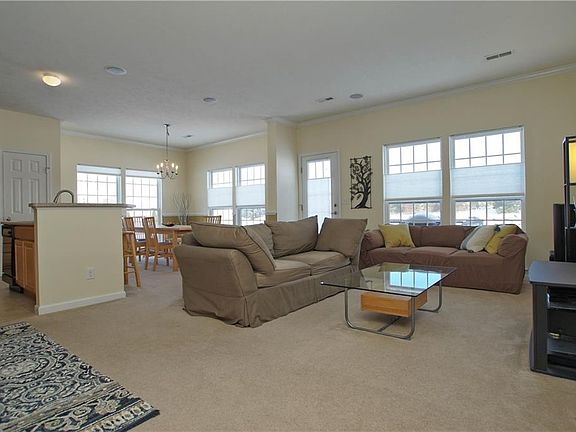 5th image of 920 Tradewinds Cv Unit F