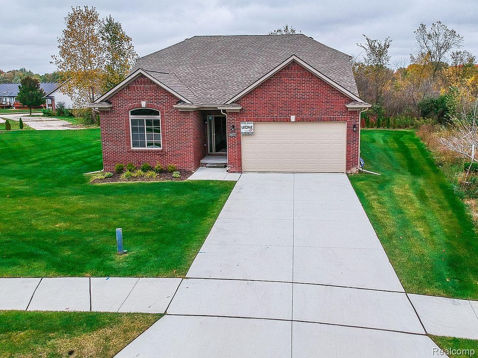 1st image of 30005 Camden Cir