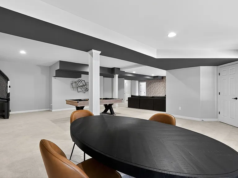 19503 Waneta Dr — Photo 25