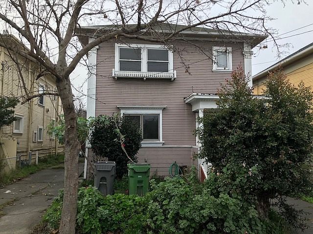 2nd image of 849 34th St