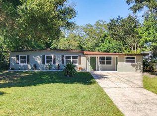 361 E 4th St, Chuluota, FL 32766