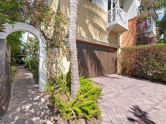 4th image of 116 Venetian Drive