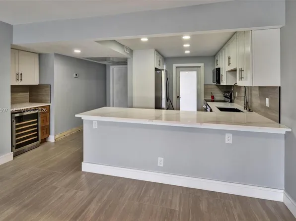 2940 N Course Dr APT 311, Pompano Beach, FL 33069