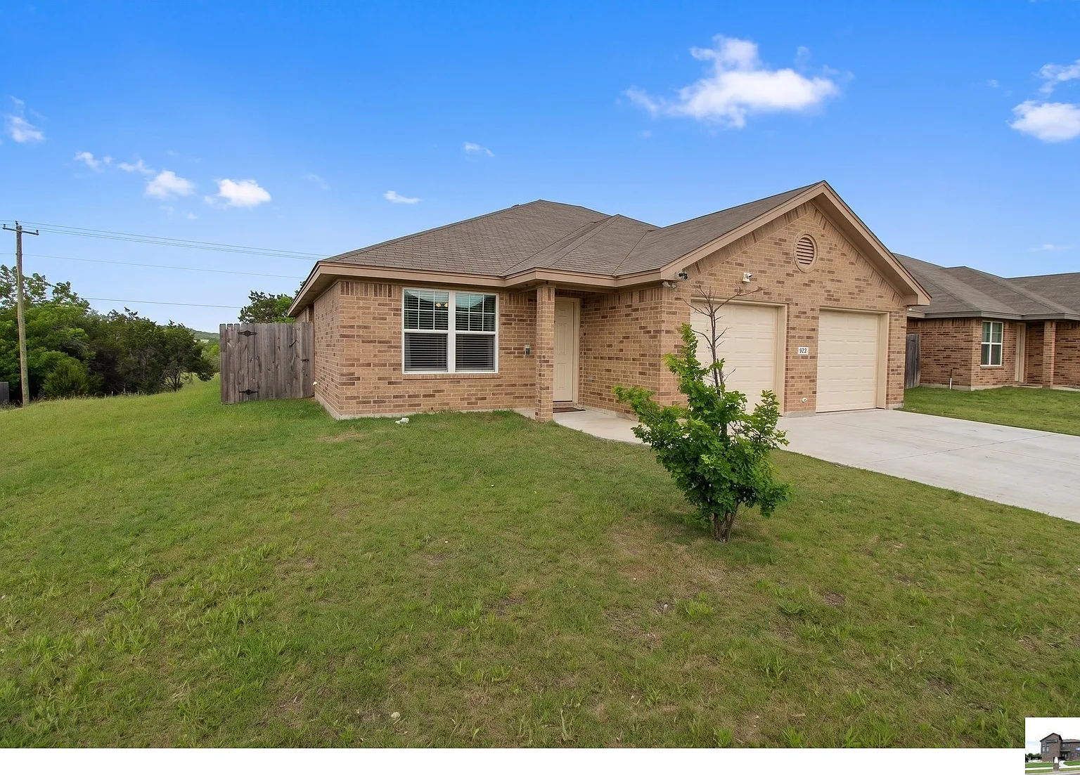 3 bed, 2.0 bath, 1123 sqft, $1,450 — Photo 1