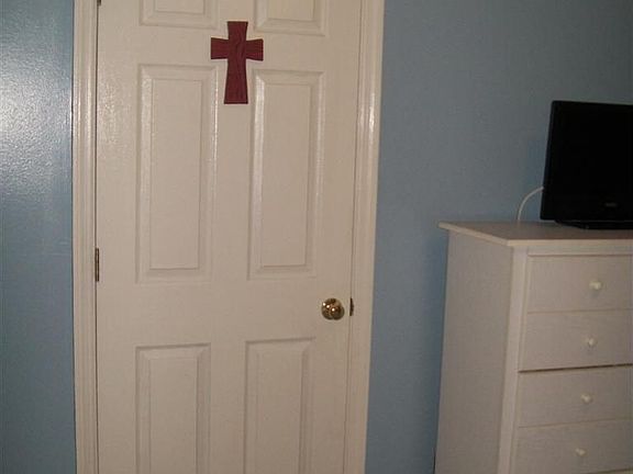 4th image of 4677 Hathway Dr