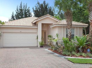 138 Sarona Cir, Royal Palm Beach, FL 33411