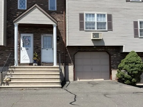 36 Willis Street #9B, Bristol, CT 06010