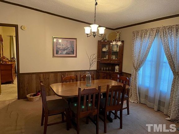 3rd image of 3821 Poplar Dr