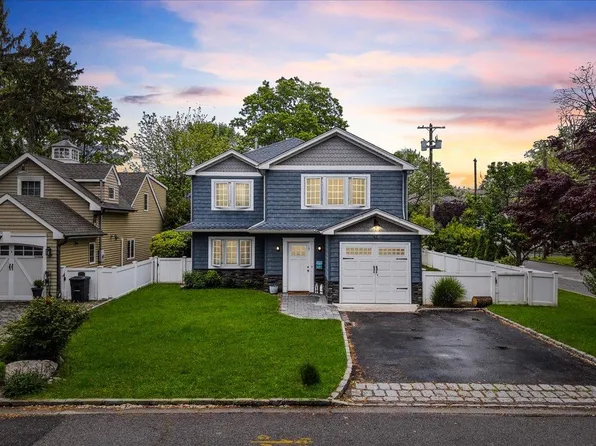 42 Sagamore Hill Drive, Port Washington, NY 11050