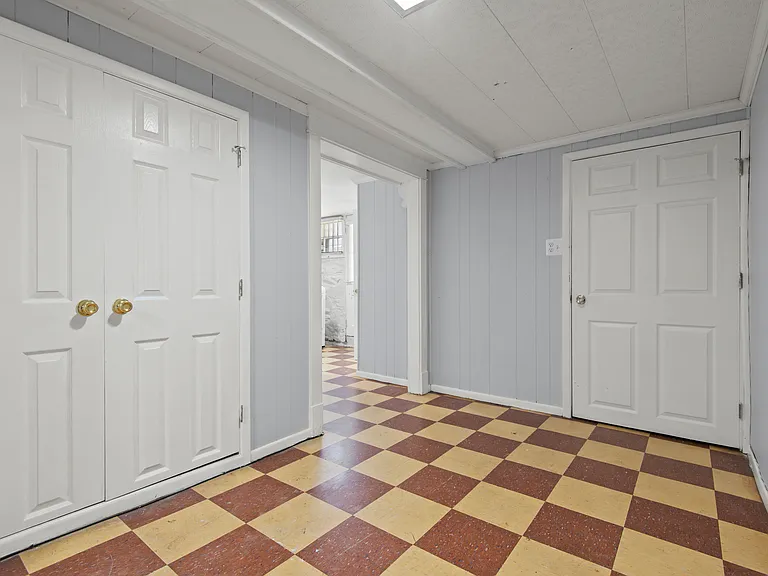 2600 N Longwood St — Photo 24