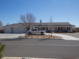 15310 Lookout Rd, Apple Valley, CA 92307