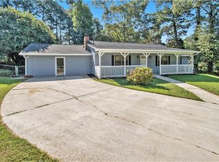 33 Glen Ct, Ellenwood, GA