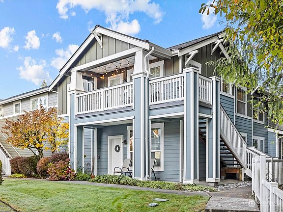 2nd image of 10630 221st Ln NE #201