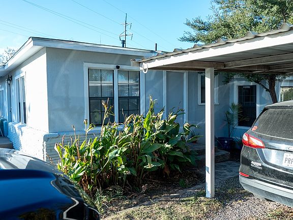 2nd image of 109 S Hickory St