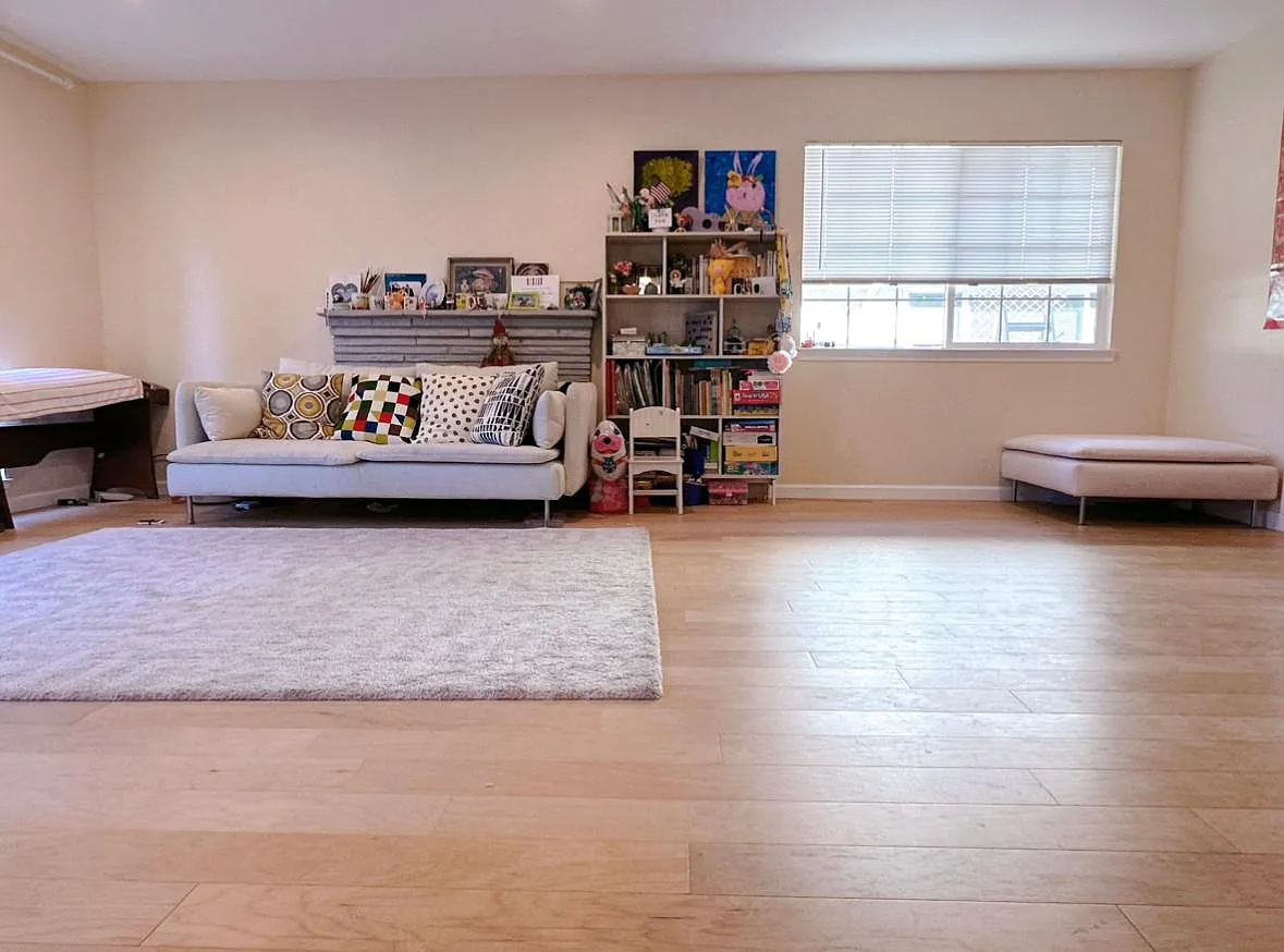 1029 Gloucester Ct — Photo 3