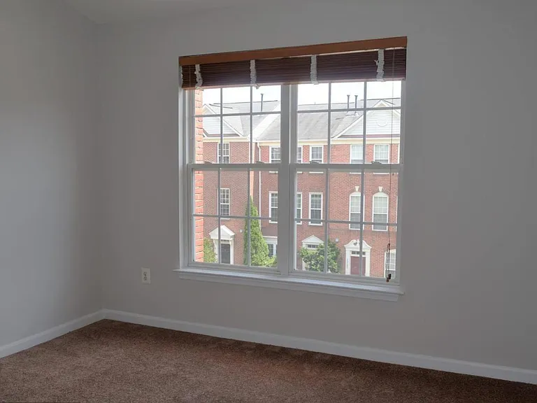 13108 Park Crescent Cir — Photo 17
