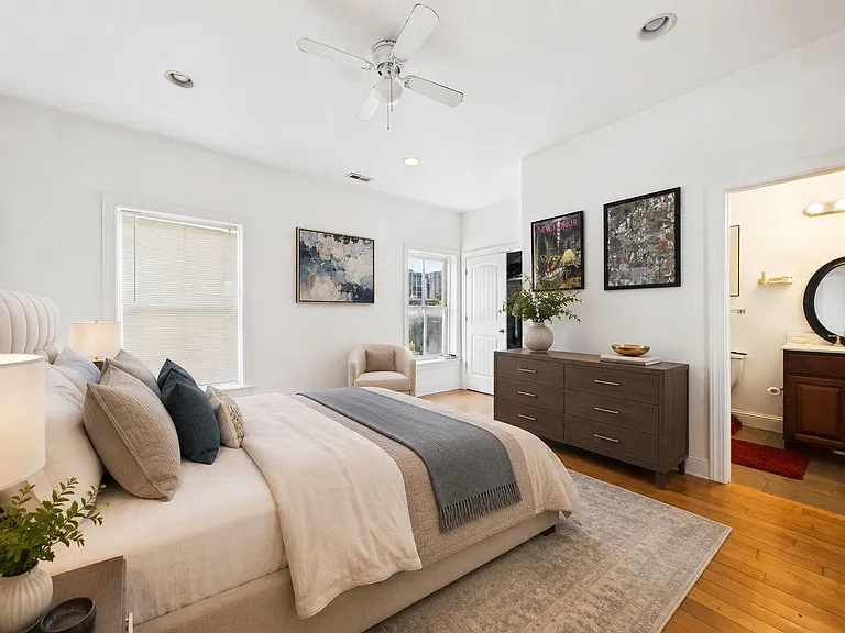 1621 Green Street — Photo 7