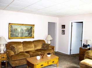 97 W Oakland Ave, Oakland, NJ 07436