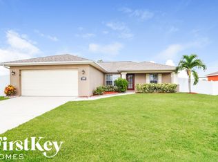 206 NE 16th Ter, Cape Coral, FL 33909